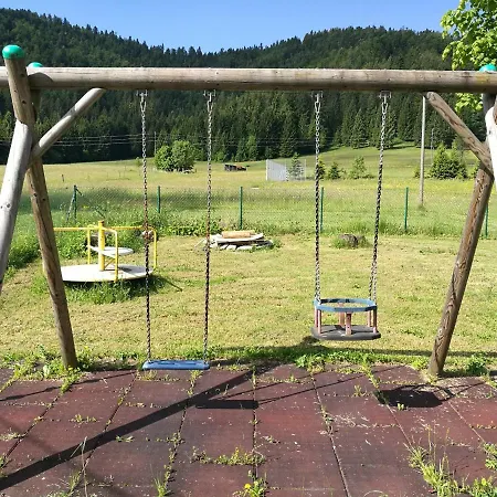 Vakantiehuis Pocitniska Hisa Ostrnica