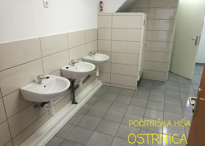 بيت للعطل Pocitniska Hisa Ostrnica *