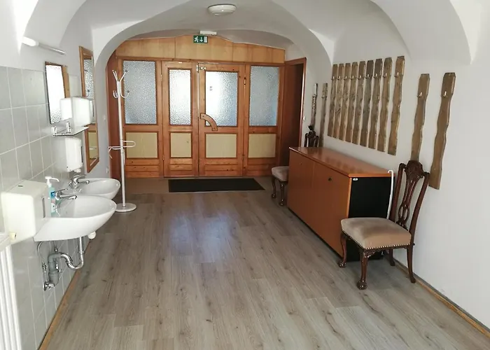 Pocitniska Hisa Ostrnica بيت للعطل