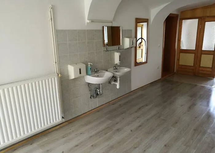 Pocitniska Hisa Ostrnica Дом отдыха Hrib-Loski Potok